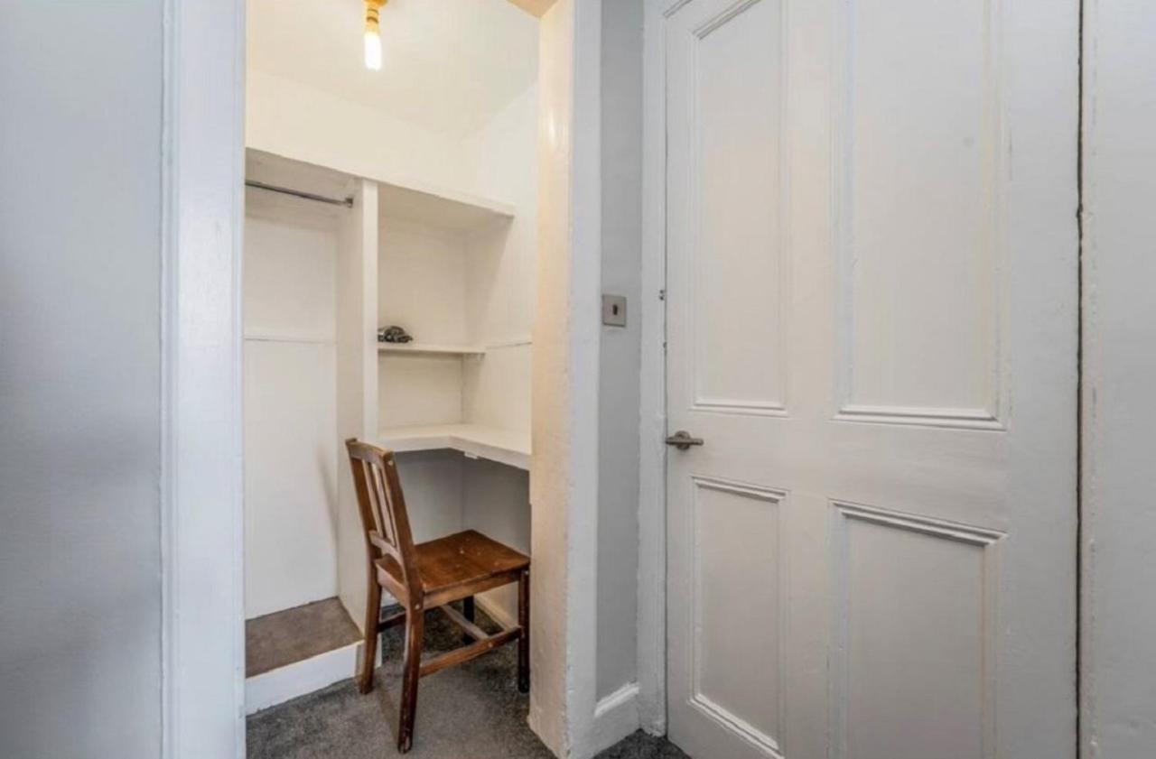 Spacious & Comfortable 3 Bedroom Apartment - Near City Centre - Free Parking Available - Sleeps Up To 5 Guests Edynburg Zewnętrze zdjęcie